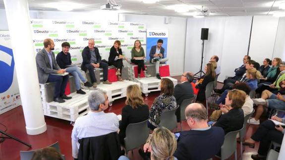 Jornadad de debate en el campus de San Sebastián de la Universidad de Deusto. 