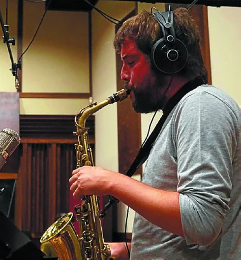 Aritz Ostolaza con su saxofón. 