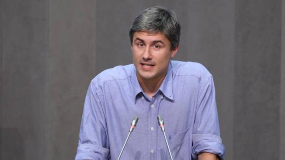 El portavoz de Podemos Ahal Dugu, Juantxo Iturria.