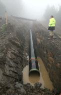 El gasoducto, en pleno proceso de construcción, a su paso por Bergara. [DAVID APREA]