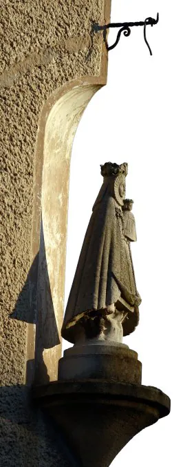 Virgen rinconera en la Villa Etxegosho de Infanta Beatriz.