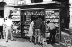 Cuando el clásico reloj del Boulevard pasó a ser un Solari.
