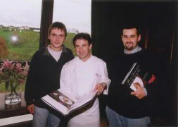 Aduriz, Berasategui y David de Jorge, en1996. Falta Arrieta, cuarto socio./ MICHELENA