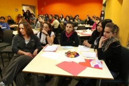 La asociación de mujeres gitanas I-Romi reunió a payos y gitanos en el encuentro celebrado ayer. /F. DE LA HERA