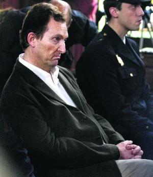 El acusado, durante el juicio en Huesca. / EFE