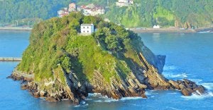 Una vigía sobre el mar. El centro meteorológico controlaría la humedad, las temperaturas o la lluvia, pero también corrientes y movimientos de arena. ::                             LUSA