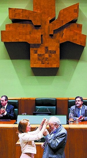 Medalla a Basterretxea. ::
EFE