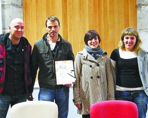 Mikel, Bixente, Maite eta Sara asteleheneko aurkezpenean. ::
A.G.