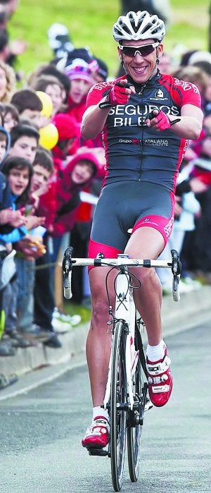Dominador. Omar Fraile entra vencedor en Gorla. ::                             MICHELENA