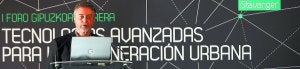 Ángel de la Hoz, durante la presentación del masterplan en el foro sobre urbanismo organizado por Gipuzkoa Aurrera. ::
ARIZMENDI