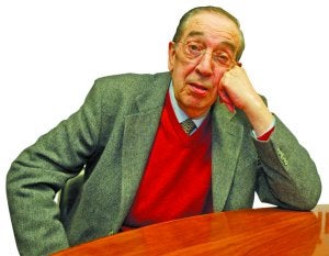 2007ko urrian, 'Jakin'-ek eskaini zion omenaldian egindako argazkia. ::                             LUSA