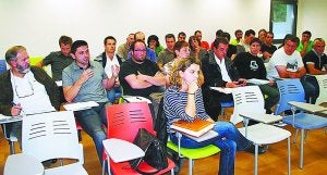 Concejales del Goierri y del Alto Urola en la reunión para nombrar los nuevos cargos de la Mancomunidad de Sasieta. ::                             UNANUA