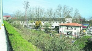 Permuta. La empresa Doman, ubicada en el ámbito Iparralde-Gal, se trasladará a una planta mayor en el polígono de Araso. ::                             F. PORTU