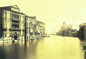 La exposición recoge fotos con paisajes como éste de Venecia.