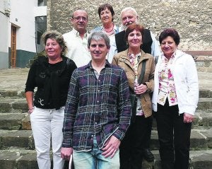 Miembros de la plataforma, tras la rueda de prensa. ::
ROMATET