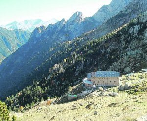 El lugar del accidente se encuentra a escasos mil metros del refugio Ángel Orus. ::                             PIRINEOS3000.COM