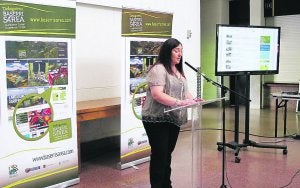 Presentación. Agurtzane Diaz, de Deba Garaia Landa Garapena, detalló la web. ::
MIGURA