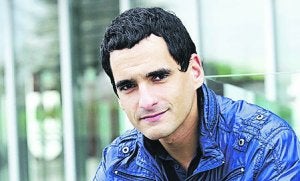 Jon Artano zuzendari eta aurkezlea.