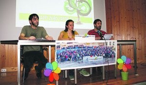 Rueda de prensa. Los portavoces de Zero Zabor, ayer por la tarde en kultur etxea. ::                             LIMIA