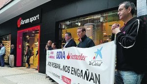 Protesta. Se celebró delante de Forum. ::
ARIZMENDI