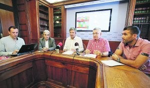 Deporte Escolar. Iñaki Iturrioz, Andoni Iraola, Pedro Alegre, Fernando San Martín y Beñat Barrio. ::
F. DE LA HERA