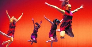 Espectacularidad. Las coreografías que se podrán ver mañana en Bastero tienen un alto nivel de calidad. ::
UNANUE