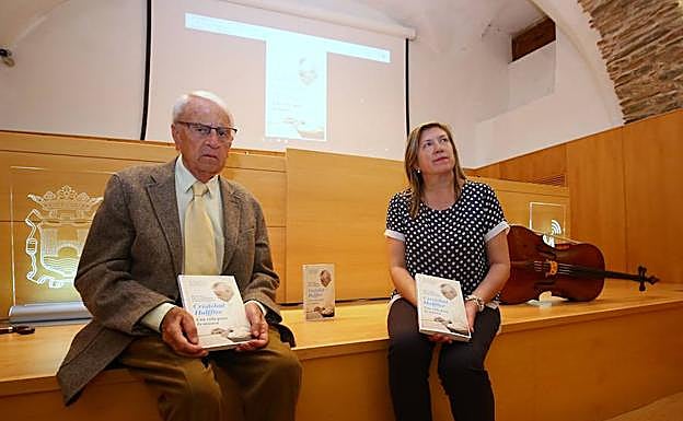 Cristóbal Halffter y María Antonia Gancedo, momentos antes de la presentación del libro. 