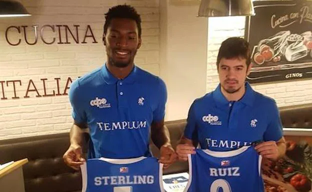 Sterling y Ruiz, durante su presentación.