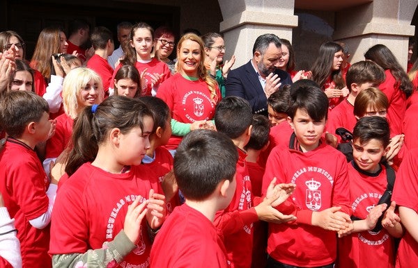 Fotos: Recepción del Ayuntamiento de Camponaraya a Lydia Valentín