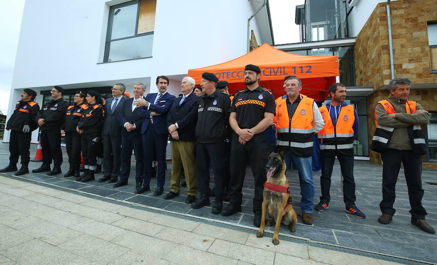 Fotos: Nuevo equipamiento de la Agrupación de Voluntarios de Carracedelo