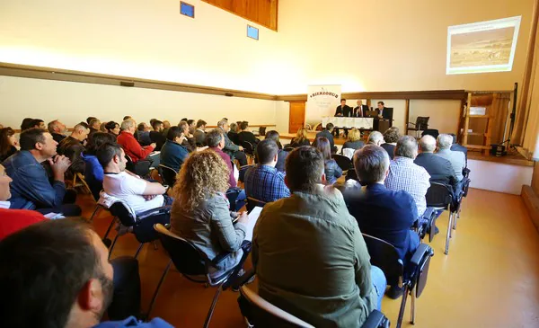 Fotos: Jornada sobre el sector vacuno de carne del programa Bierzo Hub