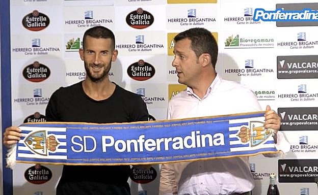 Oscar Sielva ha sido el primer jugador presentado para la nueva temporada.