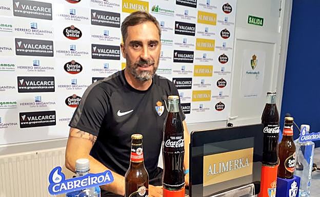 Imagen del entrenador de la Ponferradina.