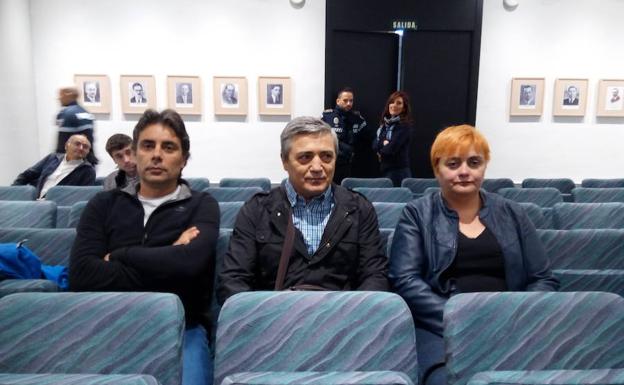 Trabajadores del TUP, durante el pleno.
