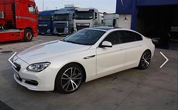 Imagen del vehículo localizado.