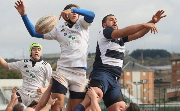 Imagen de un partido de Bierzo Rugby.