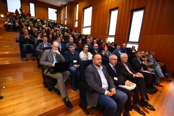 Fotos: Foro internacional &#039;El futuro de los municipios mineros&#039; en Bembibre