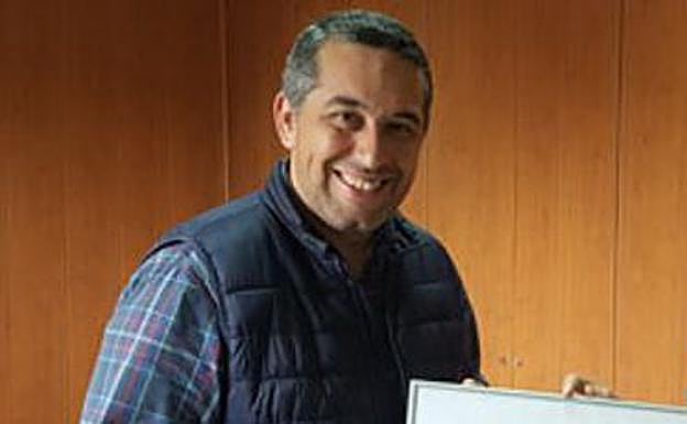 El alcalde de Cabañas Raras, Marcos López.