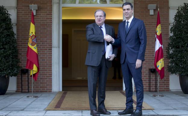 Pedro Sánchez recibe al presidente de la Junta.
