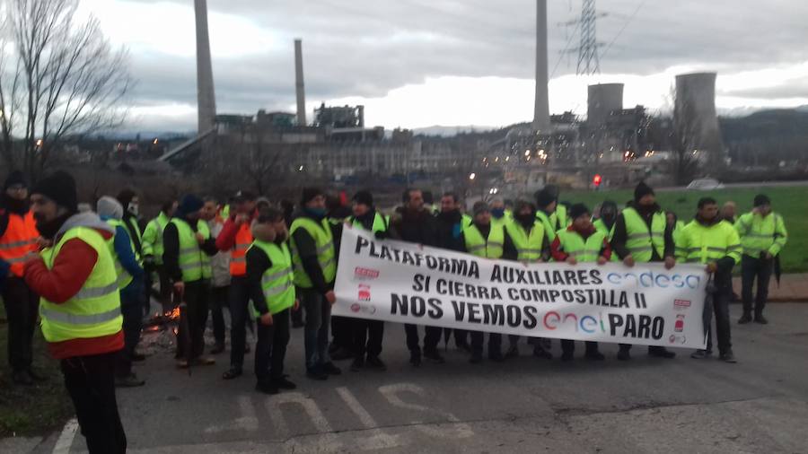 Fotos: Marcha a pie de las auxiliares de Endesa en Compostilla