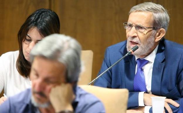 Tarsicio Carballo, en un Pleno del Ayuntamiento de Ponferrada