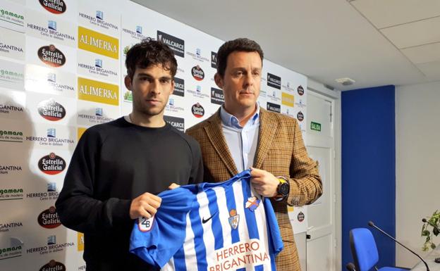 Guille Donoso fue presentado este miércoles como jugador de la Ponferradina. 