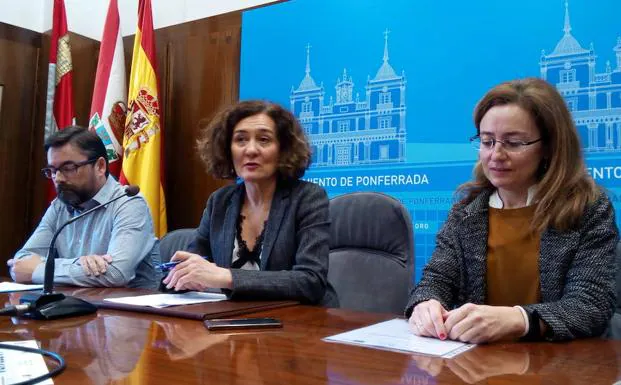 La alcaldesa de Ponferrada, Gloria Fernández Merayo, durante la presentación del proyecto.