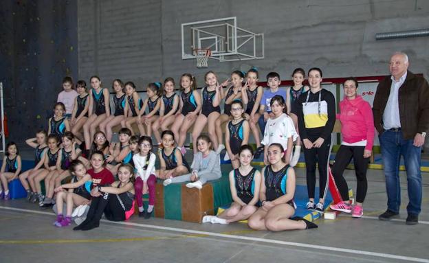 Presentación de las competiciones de gimnasia artística en Bembibre. 