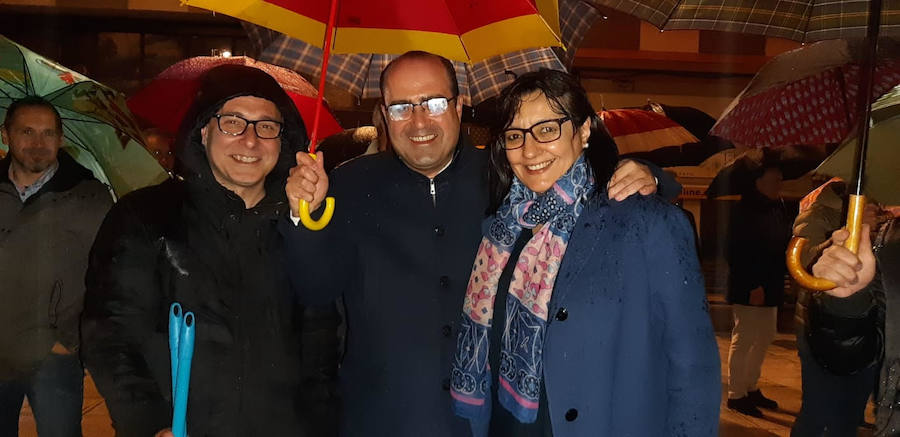 Fotos: Pegada de carteles de Ponferrada