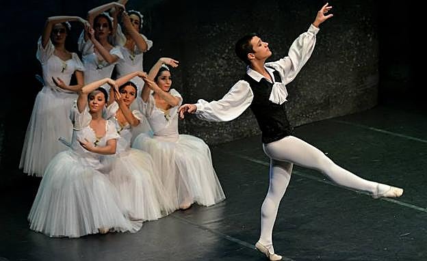 El montaje local 'Danzertto' presenta su función de despedida después de ocho años de gira