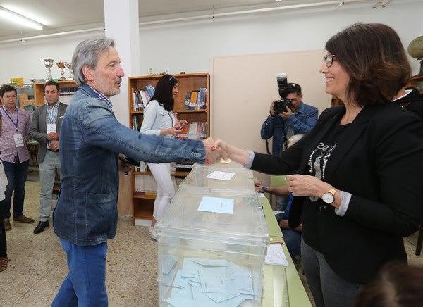 Fotos: Los candidatos a la Alcaldía de Ponferrada votan