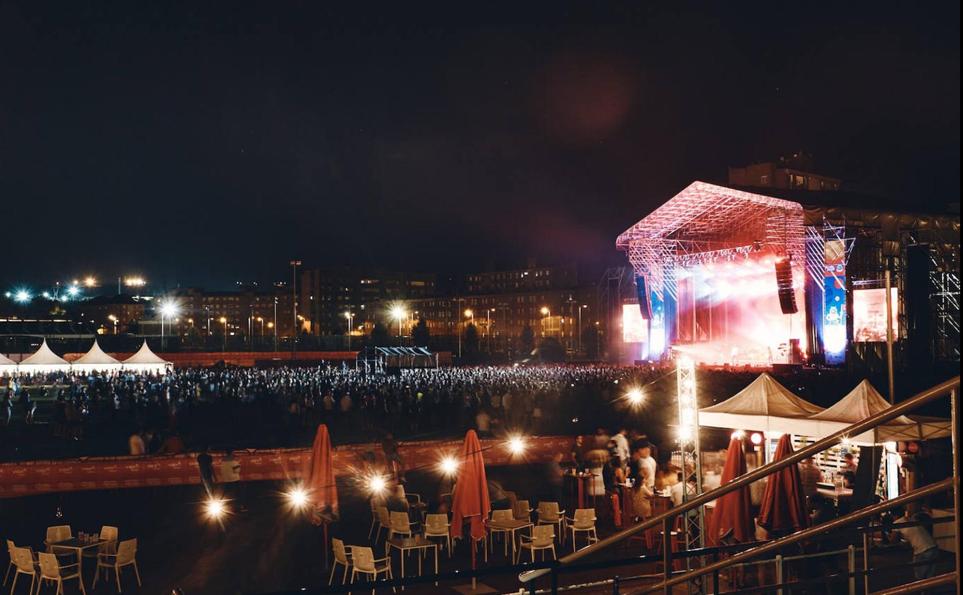 12.900 turistas interestelares, en el Planeta Sound