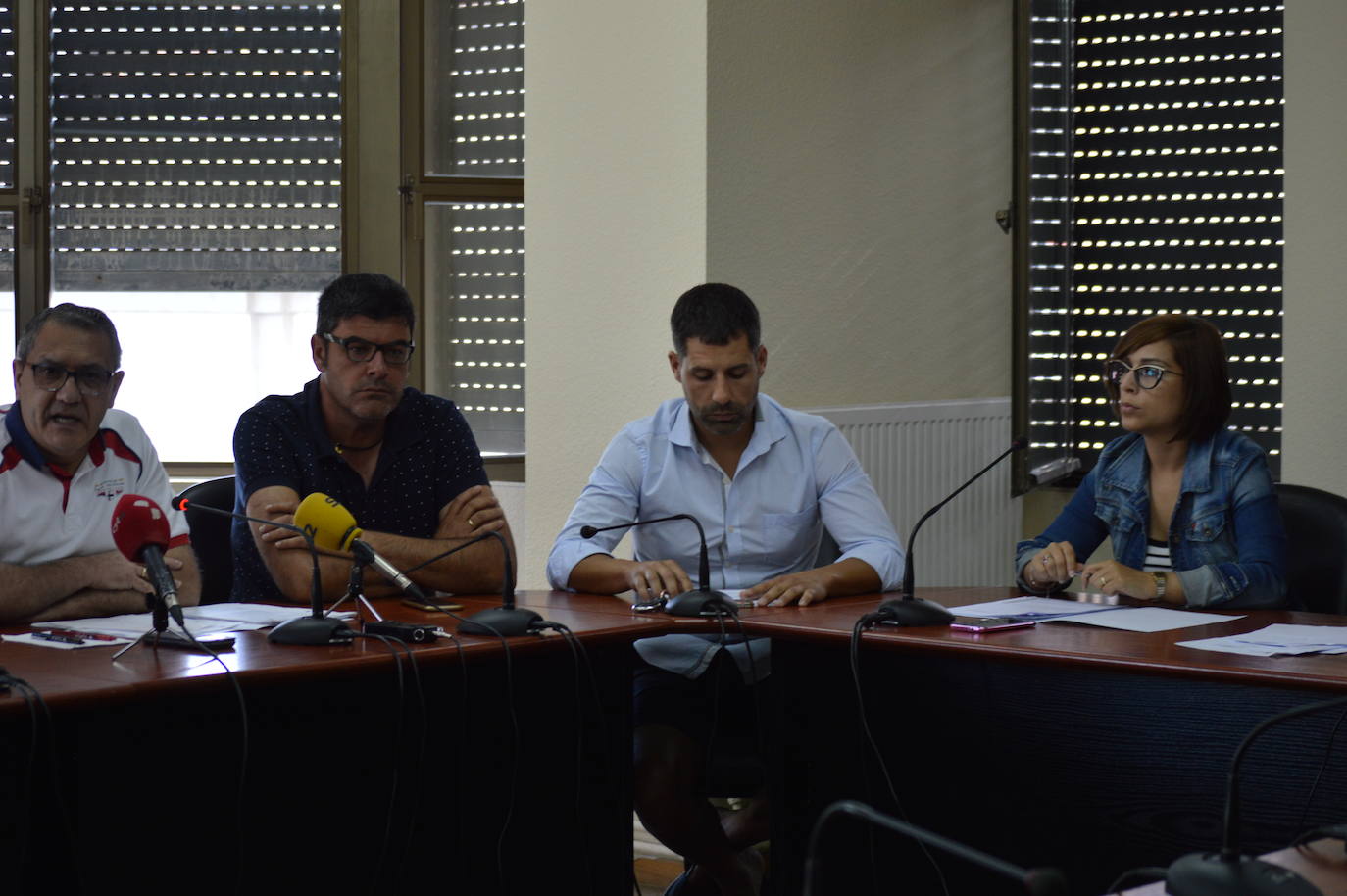 Fotos: Pleno de organización en Cacabelos
