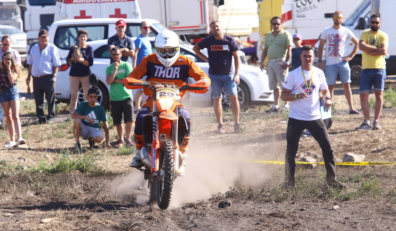 Fotos: Quedada de Motociclismo 'Súper Enduro'